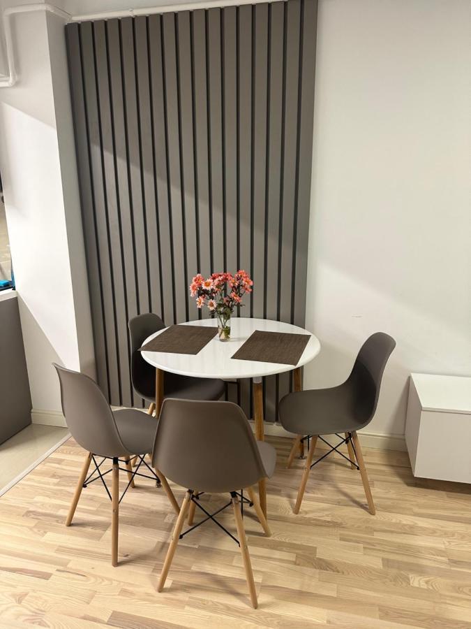 Modern Gray / Designed Apartamento Iasi Exterior foto
